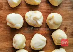 Illustration of how to make butter-free coconut bread 3