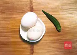 Illustration of how to make steamed eggs with okra 1
