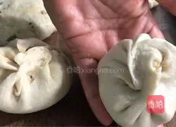 Illustration of how to make leftover dough pie 15