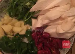 Illustration of how to make cuttlefish soup 1