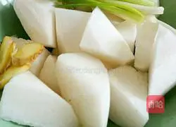 Illustration of how to make radish pork rib soup 2