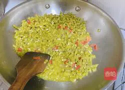 solid Illustration of how to cut steamed buns in the first pot 6