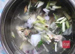 Cross carp tofu soup Practice illustration 5