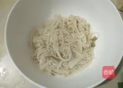 Illustration of how to make fattened beef in sour soup 6