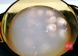 Illustration of how to make chicken breast, radish and meatballs and winter melon soup 4