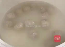 Beef Ball Lettuce Soup Recipe Illustration 3