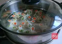 Illustration of how to make steamed dumplings with vegetables and shrimps and flowers in all seasons 13