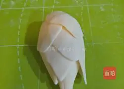 Illustration of how to make spring bamboo shoot buns 13