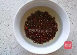 Illustration of how to make blood-activating glutinous rice soup 2