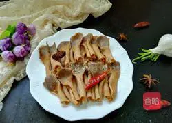 Illustration of making five-spice duck sausage 13