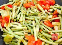 Illustration of Bean Braised Noodles 7