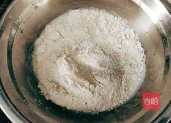 Illustration of how to make pork rose steamed buns 3