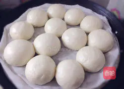 Illustration of how to make white flour steamed buns 7