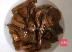 Illustration of how to make steamed chicken leg soup 2