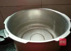 Illustration of how to make sliced celery and oyster meat 3