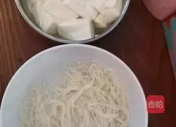 Illustration of making homemade tomato tofu noodles 1