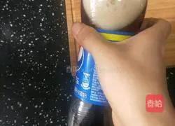 Illustration of how to make Coke Smoothie 4