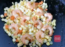 Illustration of how to make corn-fried shrimps 6