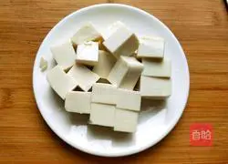 Illustration of how to make light tomato sauce, mushroom and tofu soup in summer 4