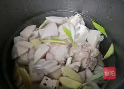 Lotus Root Pork Ribs Soup Illustration 4