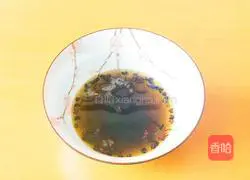 Illustration of how to make scallion noodles 10