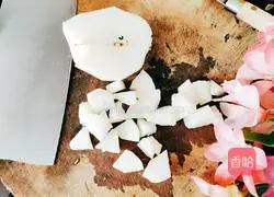 Illustration of how to make healthy rose pear 3