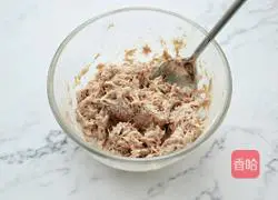 Illustration of how to make tuna cheese sandwich 6