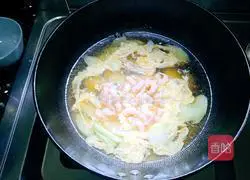 Illustration of how to make vegetable shrimp and egg soup 6