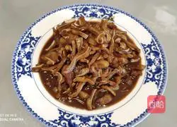 Illustration of how to make braised pig ears for children 7