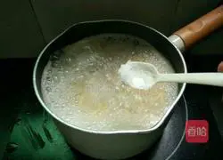 Illustration of how to make pork ribs and vegetable noodles 8