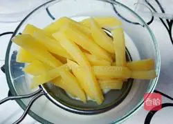 Illustration of how to make French fries 8
