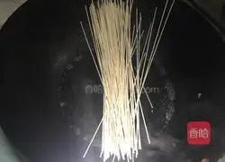 Illustration of how to make clear noodle soup 1