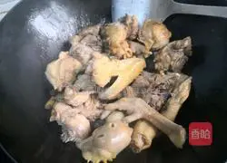 Illustration of how to make chicken stew with mushrooms and fungus 8