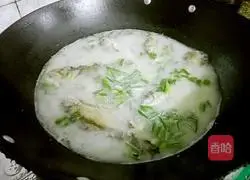 Illustration of how to make crucian carp soup 7