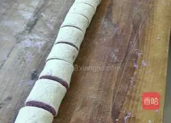 Illustration of how to make purple sweet potato two-color steamed buns 11