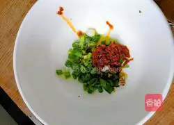 Illustration of how to make lazy noodle soup 2