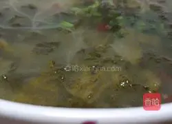 Illustration of how to make pickled cabbage and vermicelli soup 5