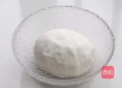 Illustration of how to make handmade fresh meat large wontons 1