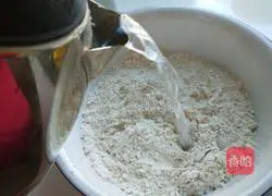 Illustration of how to make Zhangjiakou's special delicacy oatmeal noodles 7