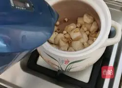 Illustration of how to make calla lily and pear syrup 3