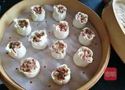 Illustration of how to make crispy meat-filled shrimp siomai 11