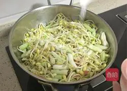 Braised noodles (braised noodles) Practice illustration 12