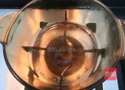 Illustration of how to make mushroom and egg soup 9