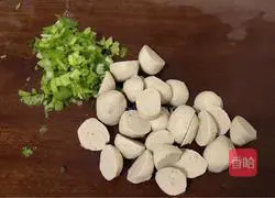 Illustration of how to make seaweed meatballs and oyster soup 1