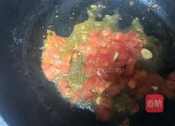 Illustration of how to make tomato and egg fried noodles 8