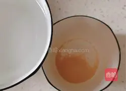 Illustration of how to make black whole wheat steamed buns 2