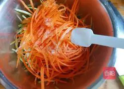 Illustration of how to make vegetable chicken patties (low calorie and reduced fat) 4