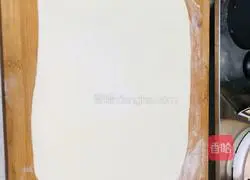 Illustration of how to make prune pancake 6