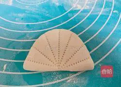 How to make milky lotus leaf cake Illustration 10