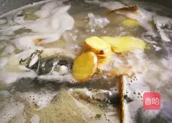 Milk-flavored fish head soup recipe 4